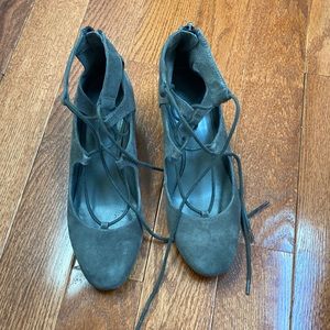 Gray heel shoes